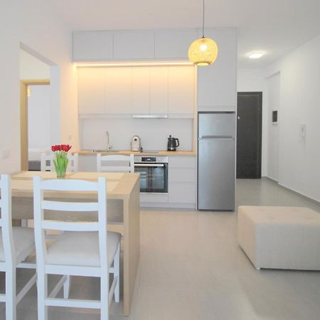 Blue Residence Sarandë エクステリア 写真