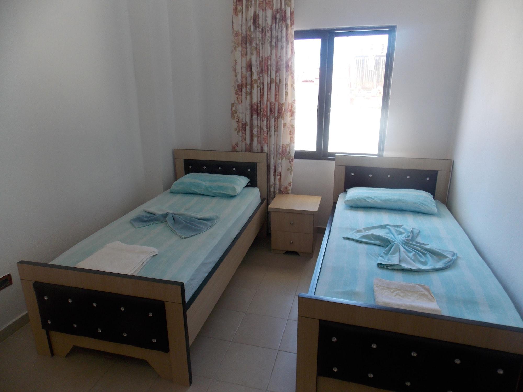 Blue Residence Sarandë エクステリア 写真