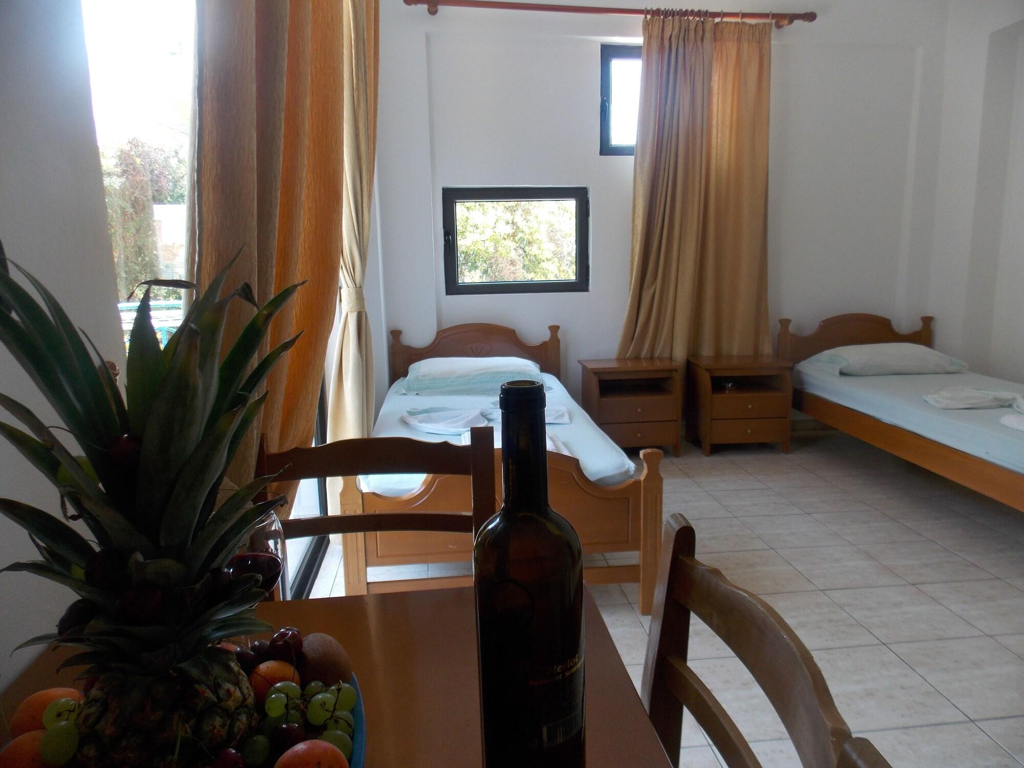 Blue Residence Sarandë エクステリア 写真