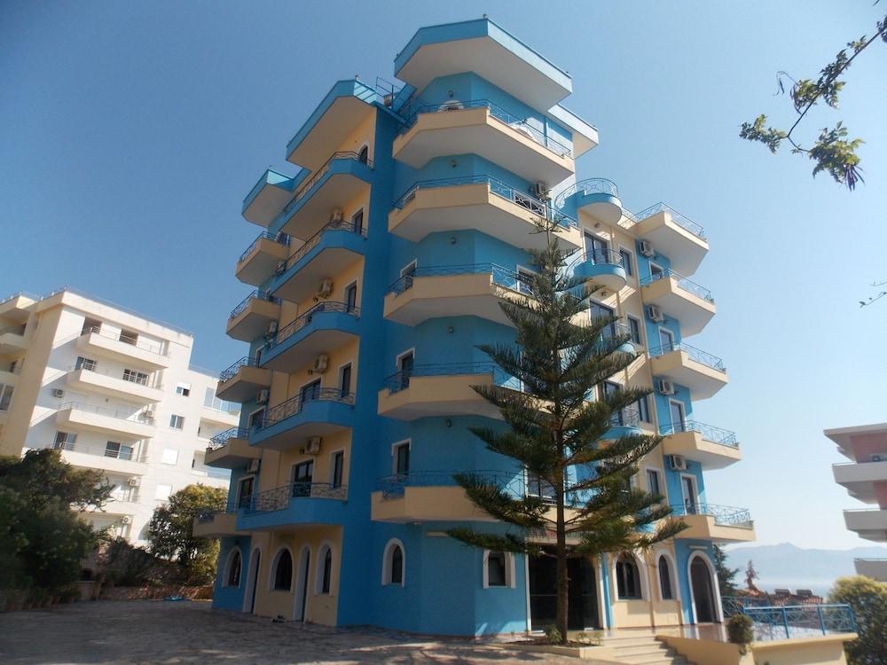 Blue Residence Sarandë エクステリア 写真