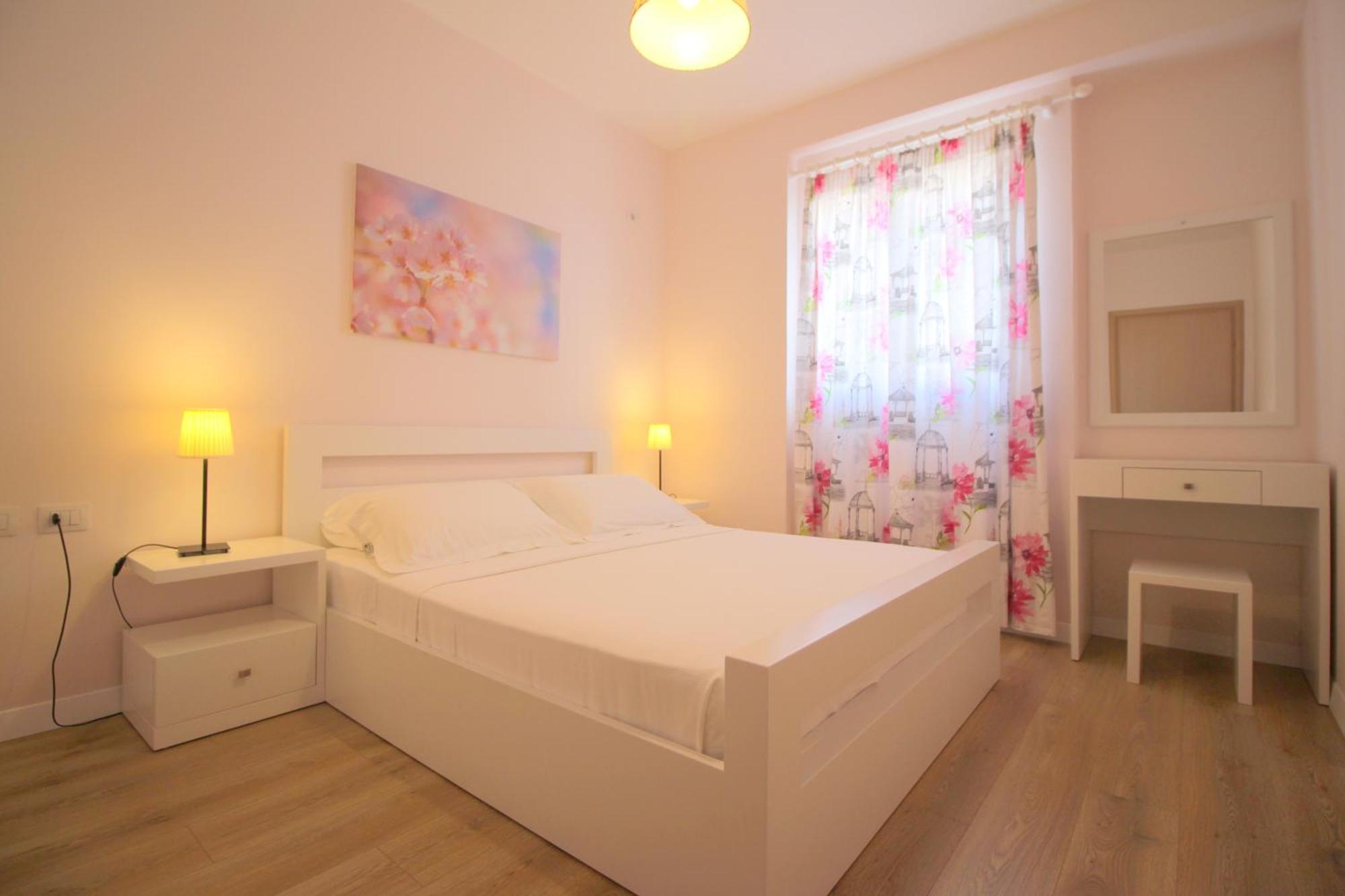 Blue Residence Sarandë エクステリア 写真