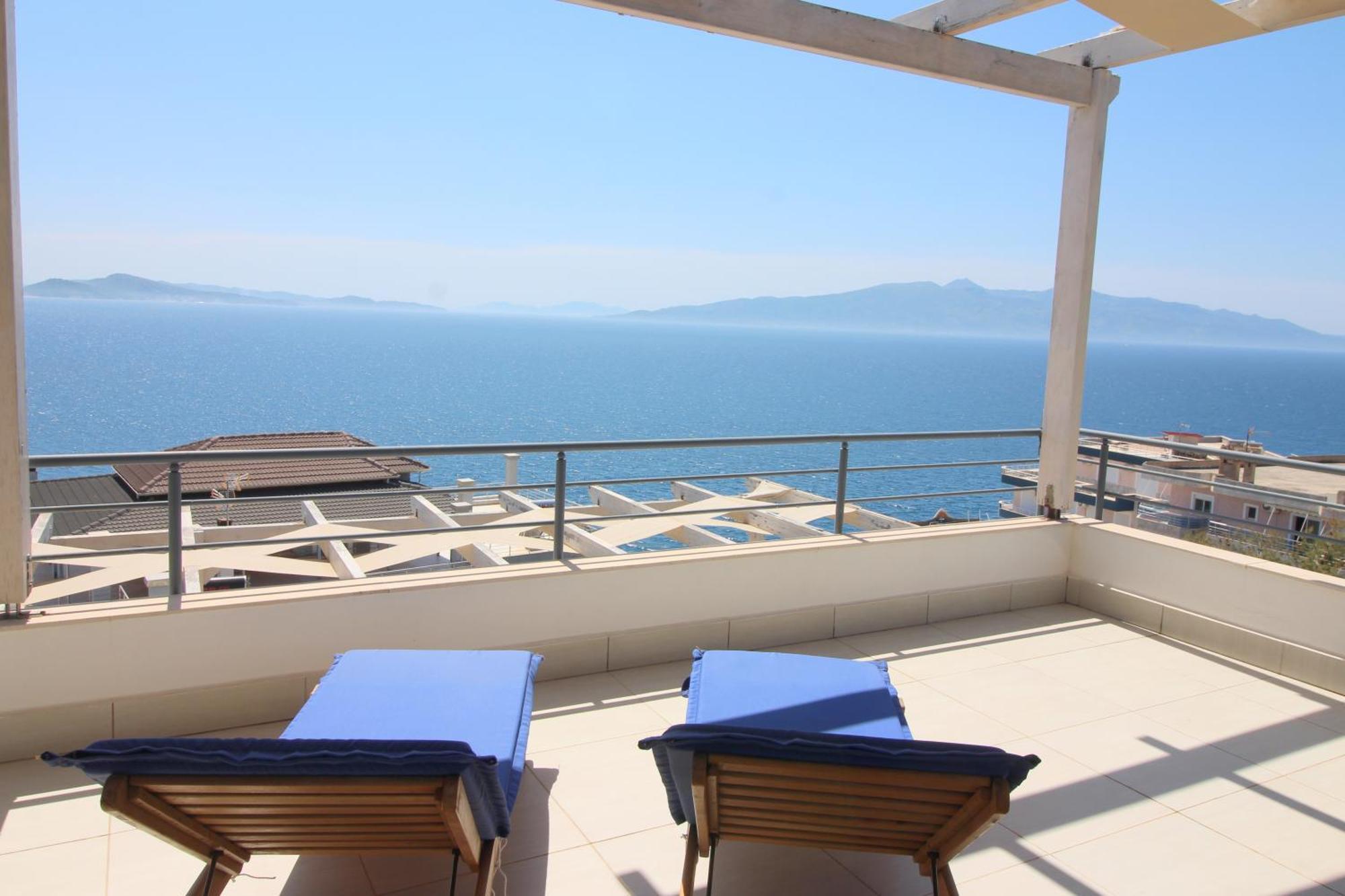 Blue Residence Sarandë エクステリア 写真