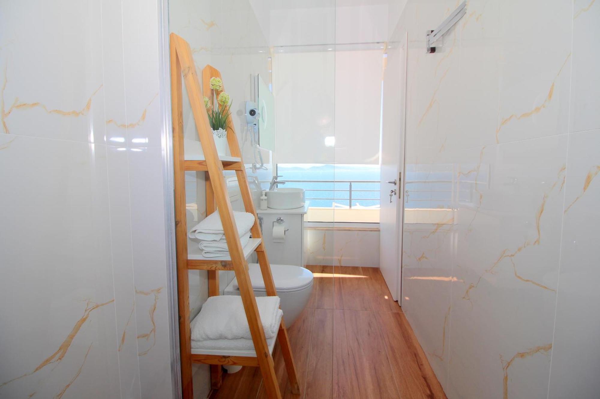 Blue Residence Sarandë エクステリア 写真