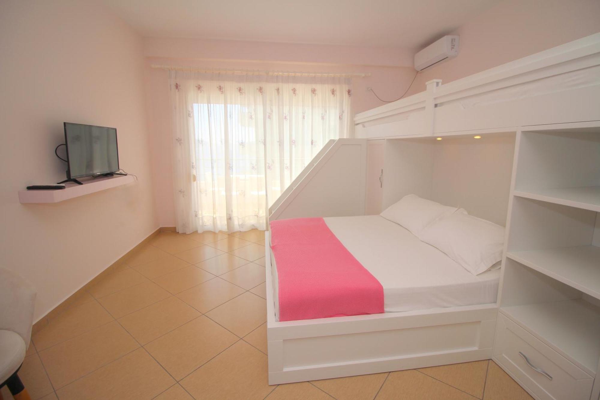 Blue Residence Sarandë エクステリア 写真