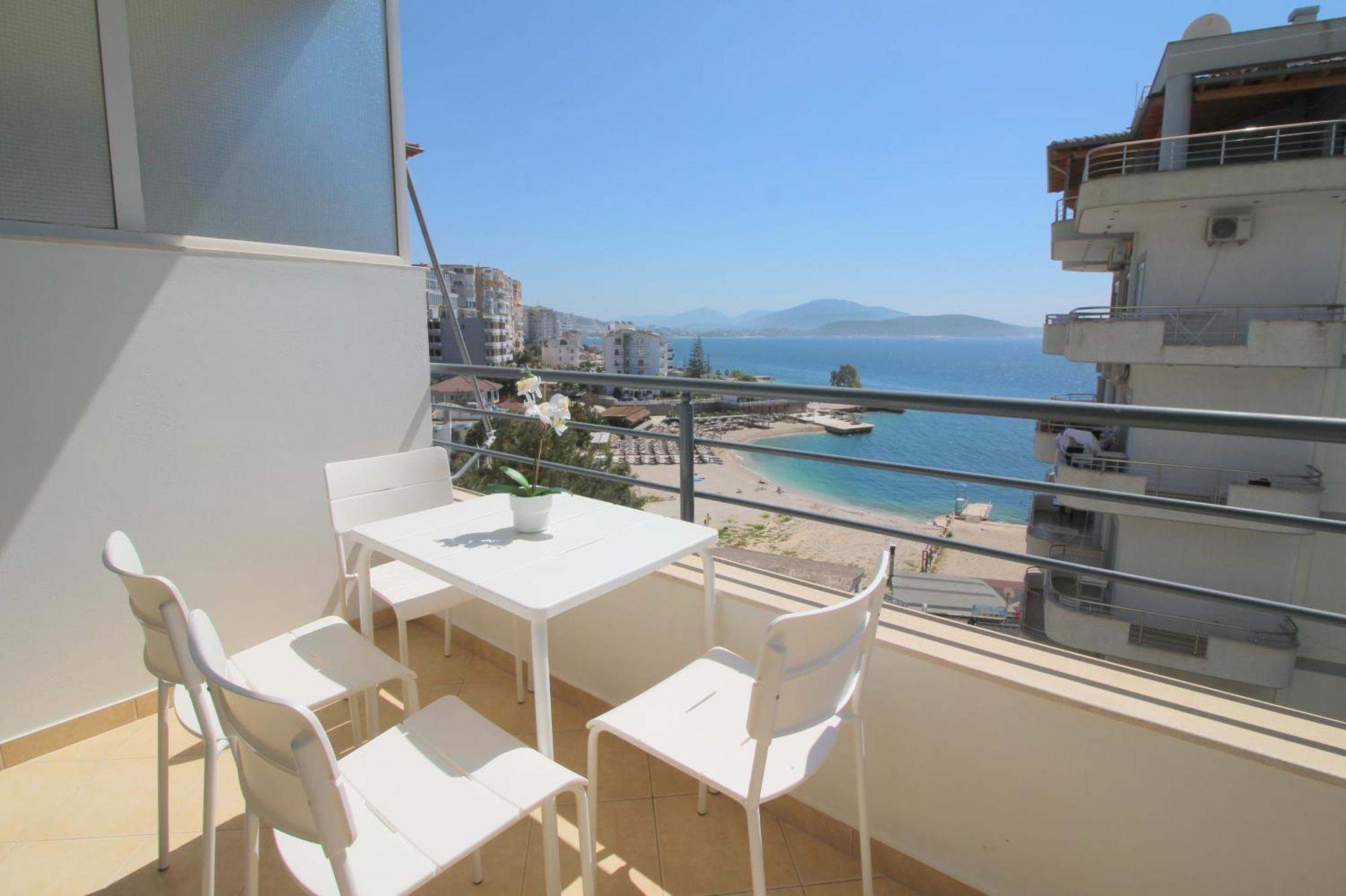 Blue Residence Sarandë エクステリア 写真