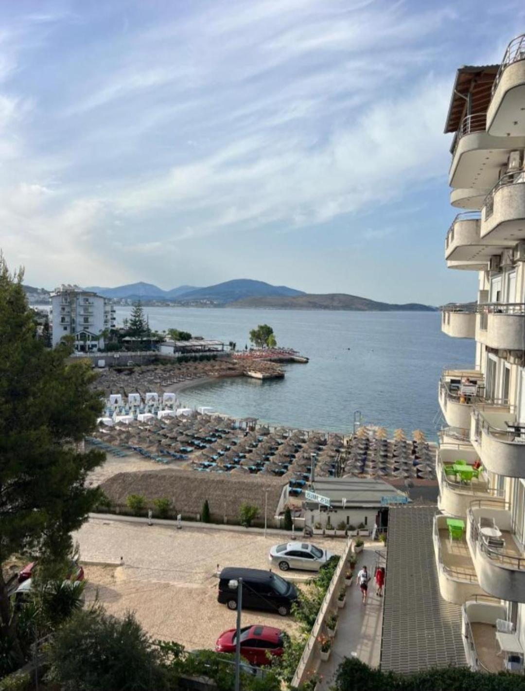 Blue Residence Sarandë エクステリア 写真
