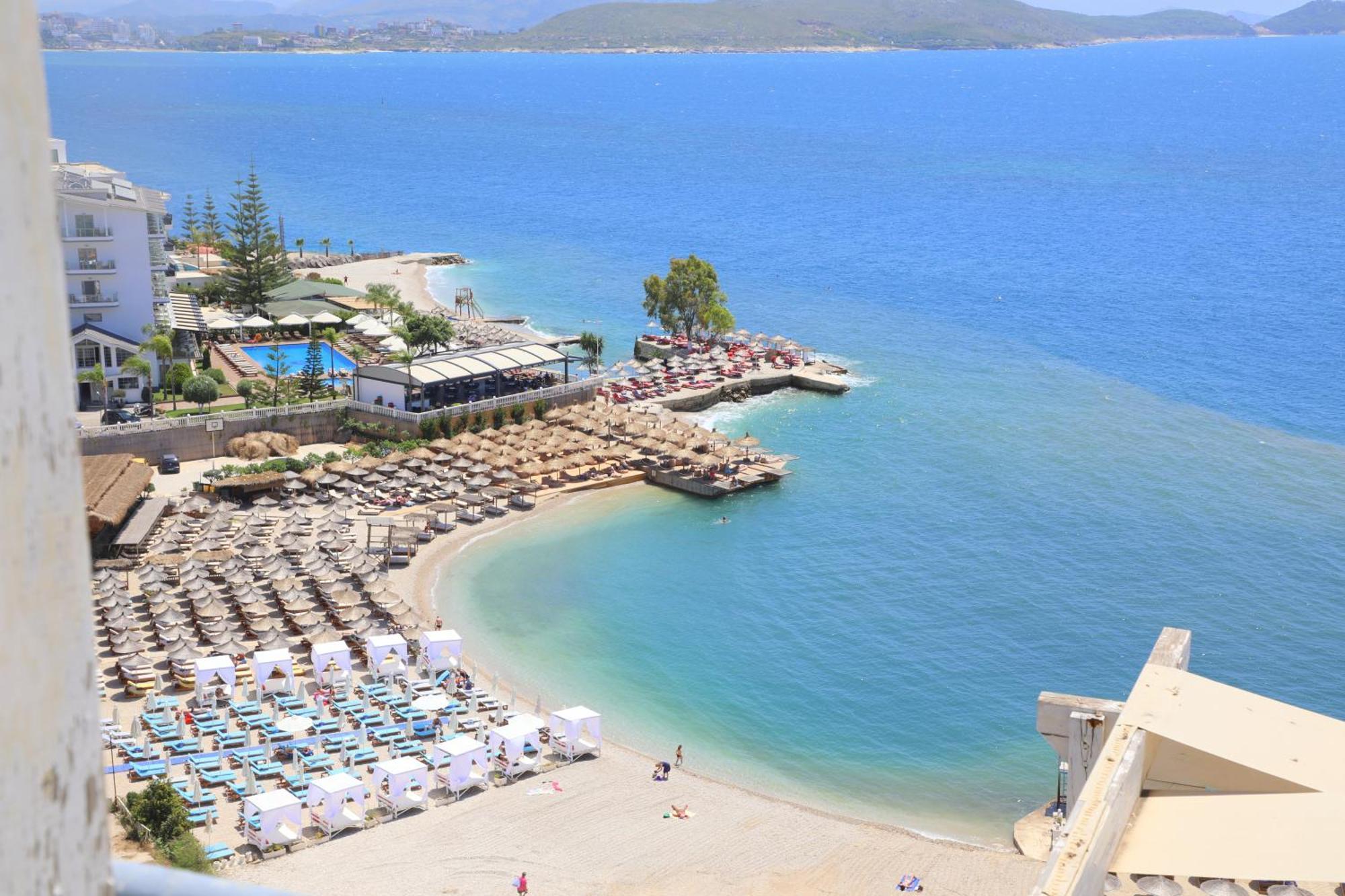 Blue Residence Sarandë エクステリア 写真