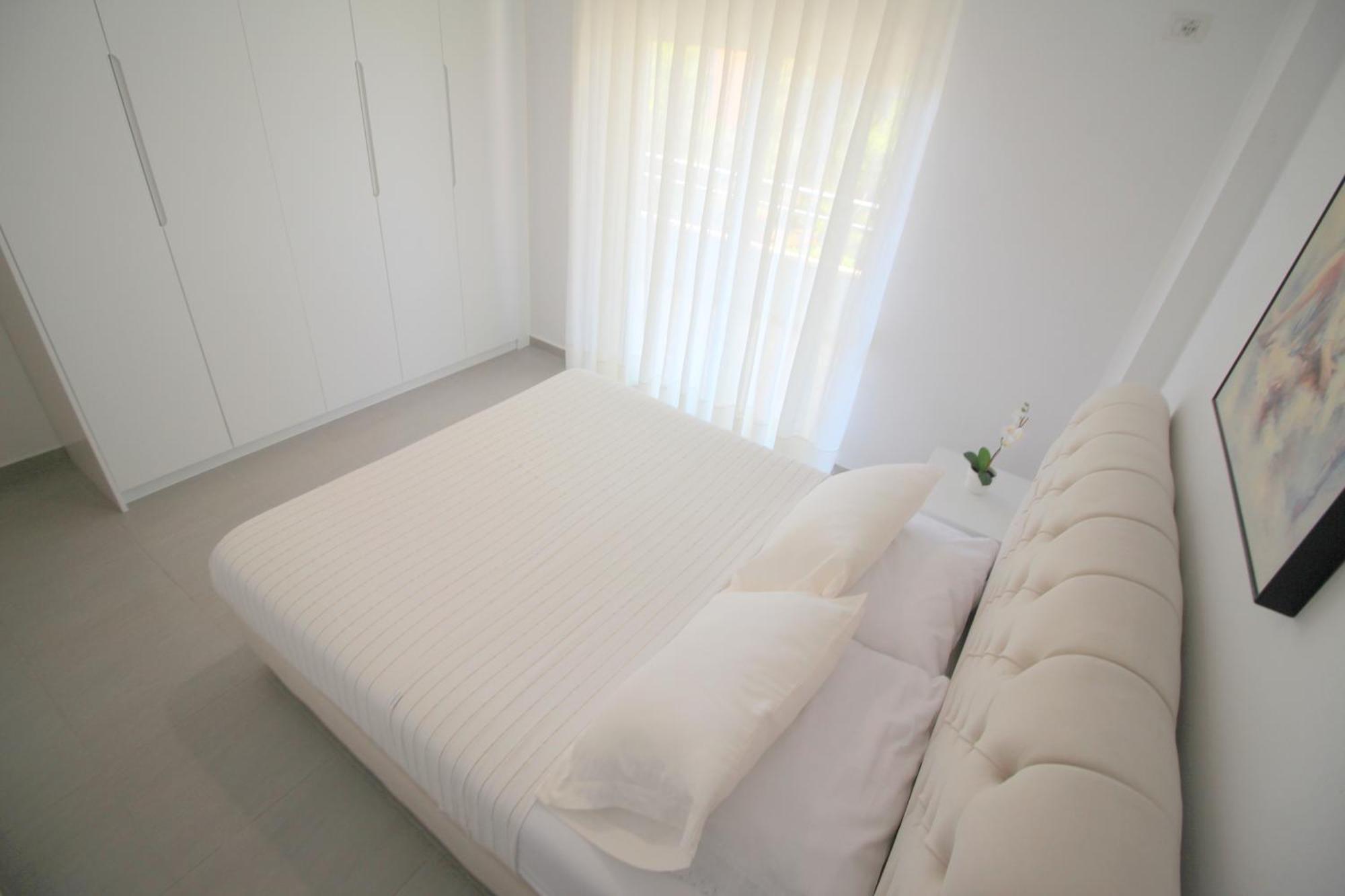 Blue Residence Sarandë エクステリア 写真