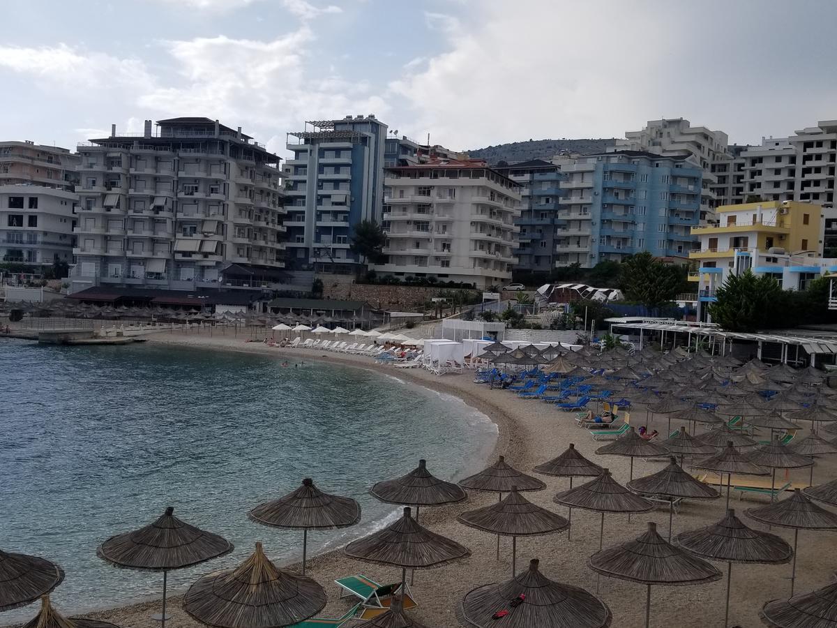 Blue Residence Sarandë エクステリア 写真